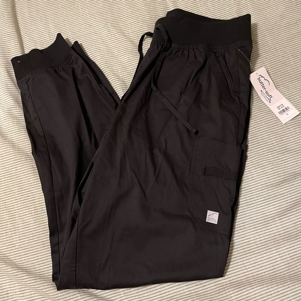 Butter soft jogger scrubs